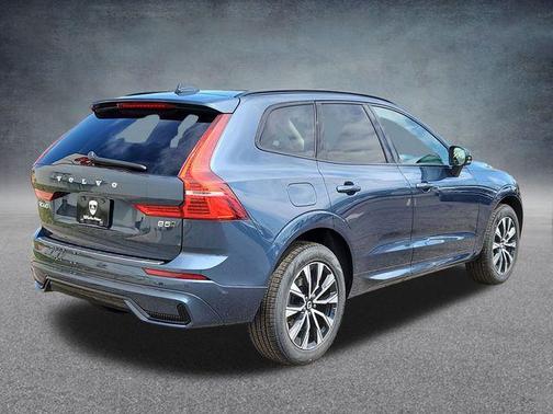 2025 Volvo XC60 B5 Core