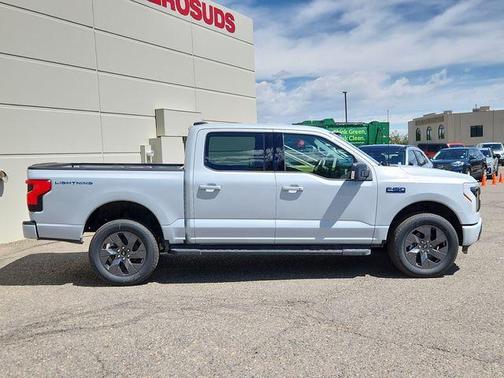2025 Ford F-150 Lightning Flash