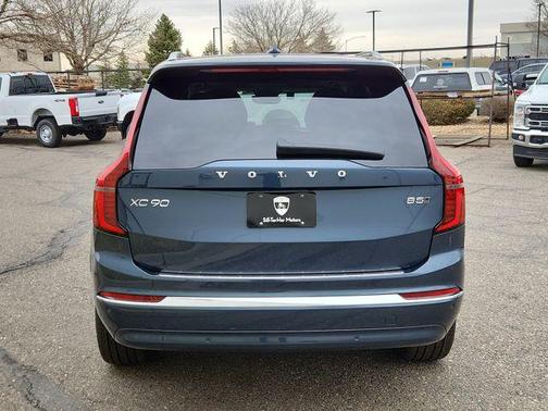2025 Volvo XC90 B5 Plus 7-Seater