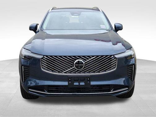 Denim Blue Metallic 2025 Volvo XC90 B5 Plus