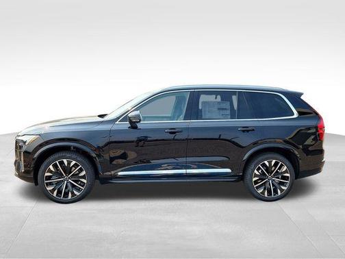 2025 Volvo XC90 B5 Plus