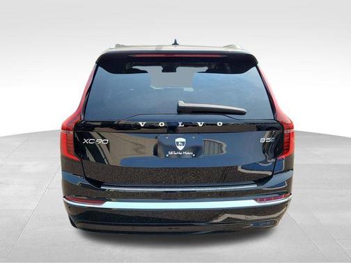 2025 Volvo XC90 B5 Plus