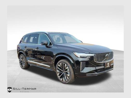 2025 Volvo XC90 B5 Plus