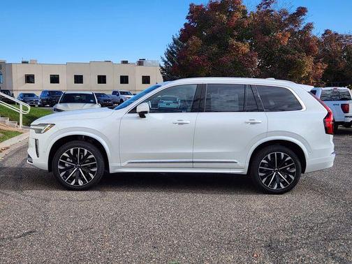 2026 Volvo XC90 B6 Plus 7-Seater