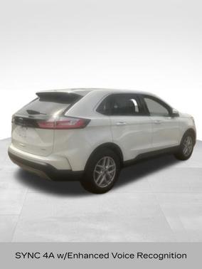Star White 2024 Ford Edge SEL