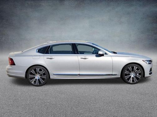 2024 Volvo S90 Recharge Plug-In Hybrid T8 Ultimate