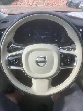 2024 Volvo V60 Cross Country B5 Plus