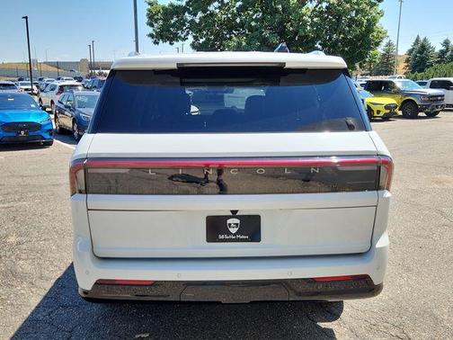 2025 Lincoln Navigator L Reserve