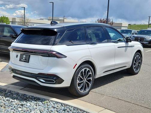 2025 Lincoln Nautilus Reserve