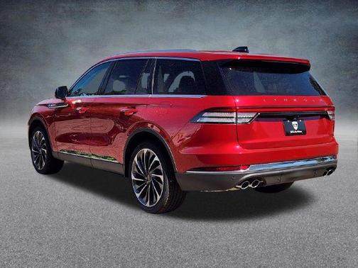 Red Carpet 2026 Lincoln Aviator Reserve AWD