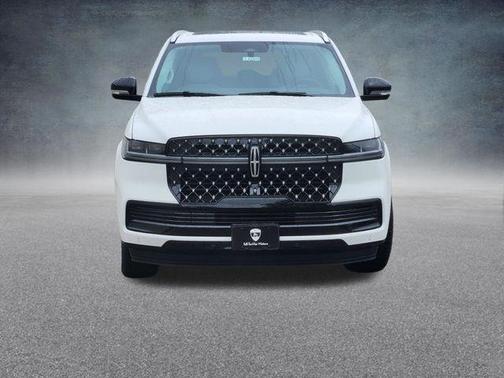 Star White 2026 Lincoln Navigator L Black Label