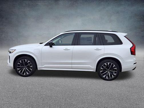 2026 Volvo XC90 Plug-In Hybrid T8 Ultra Dark Theme 7-Seater