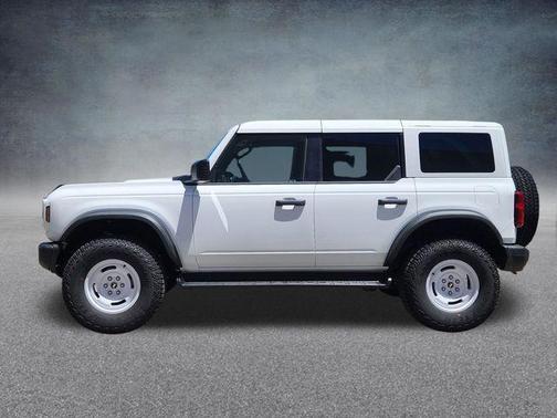 Oxford White 2026 Ford Bronco Heritage Edition