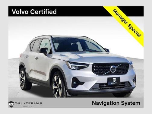 Silver 2023 Volvo XC40 B5 Plus Dark Theme