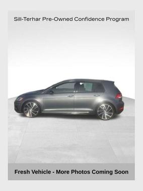 2018 Volkswagen Golf R 2.0T w/DCC & Navigation