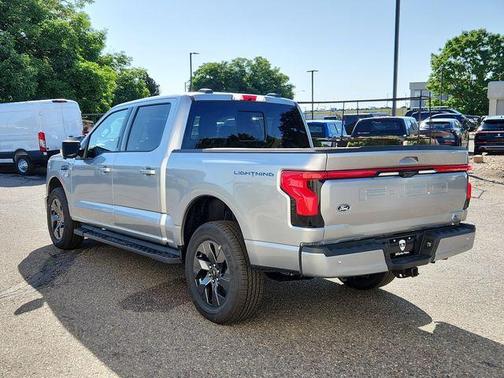 2025 Ford F-150 Lightning LARIAT