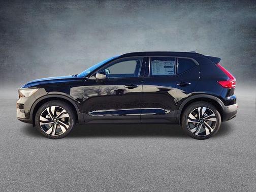 2026 Volvo XC40 B5 Ultra