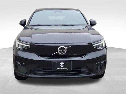 2024 Volvo C40 Recharge Pure Electric Twin Plus