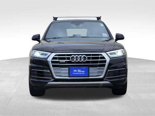 Mythos Black Metallic 2019 Audi Q5 2.0T Premium Plus