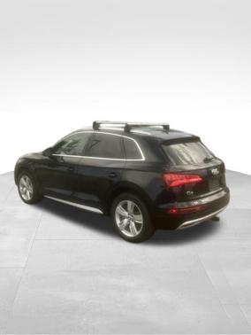 Mythos Black Metallic 2019 Audi Q5 2.0T Premium Plus