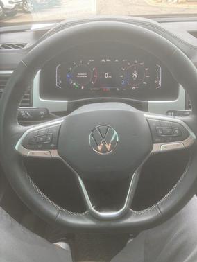 2022 Volkswagen Atlas Cross Sport 2.0T SE w/Technology