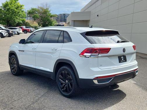 2022 Volkswagen Atlas Cross Sport 2.0T SE w/Technology