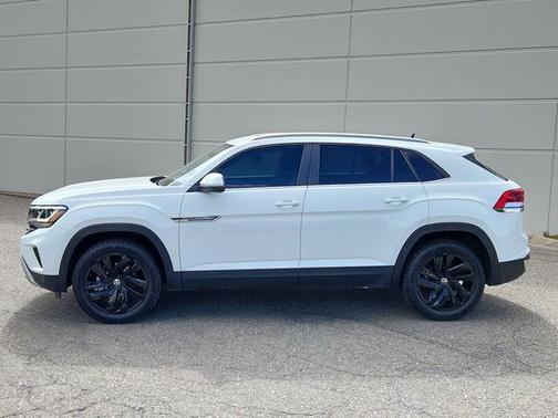 2022 Volkswagen Atlas Cross Sport 2.0T SE w/Technology