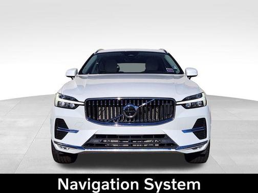 2023 Volvo XC60 B5 Ultimate Bright Theme