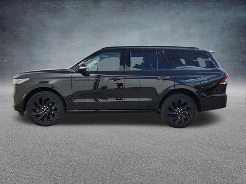 Infinite Black Metallic 2026 Lincoln Navigator Reserve