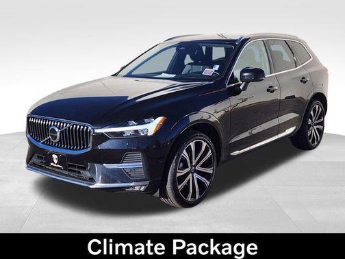 2023 Volvo XC60 B5 Ultimate Bright Theme