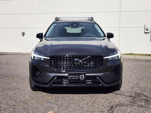 2024 Volvo XC60 Recharge Plug-In Hybrid T8 Ultimate Dark Theme