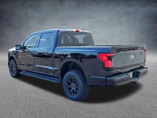 2025 Ford F-150 Lightning XLT