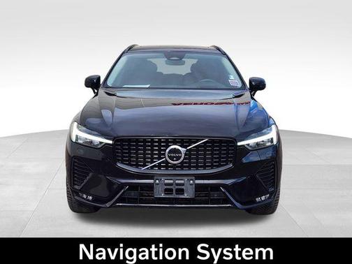 2023 Volvo XC60 B6 Ultimate Dark Theme