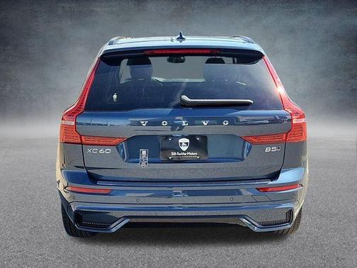 2025 Volvo XC60 B5 Core