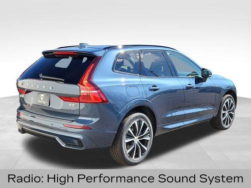 2025 Volvo XC60 B5 Plus