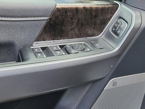 2025 Ford F-350 Lariat Super Duty