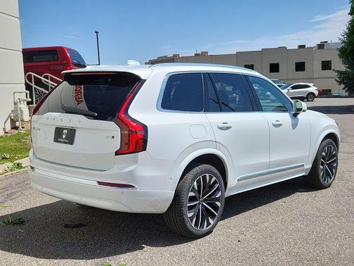2025 Volvo XC90 B5 Plus 7-Seater