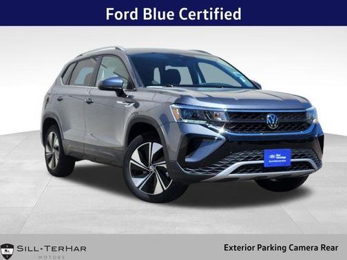 Platinum Gray Metallic 2024 Volkswagen Taos 1.5T SE