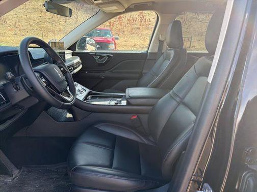 2022 Lincoln Aviator Standard AWD