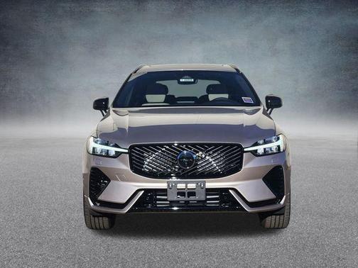 2026 Volvo XC60 Plug-In Hybrid T8 Plus