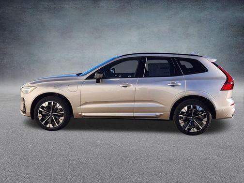 2026 Volvo XC60 Plug-In Hybrid T8 Plus