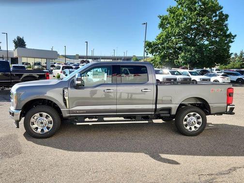 2025 Ford F-350 Lariat Super Duty