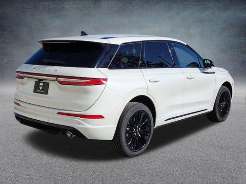 2025 Lincoln Corsair Premiere