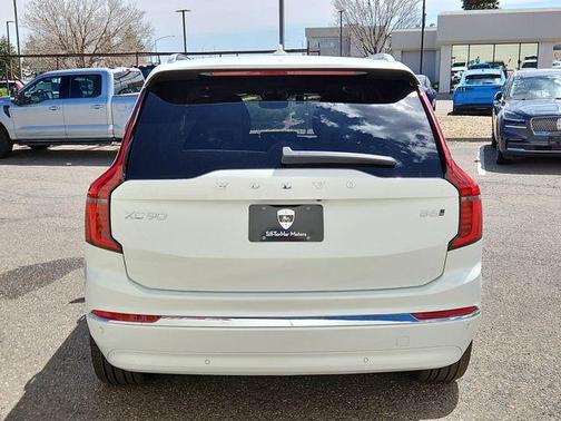 2025 Volvo XC90 B6 Ultra