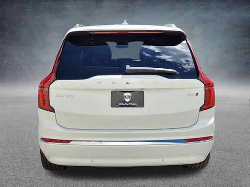 2025 Volvo XC90 B6 Ultra