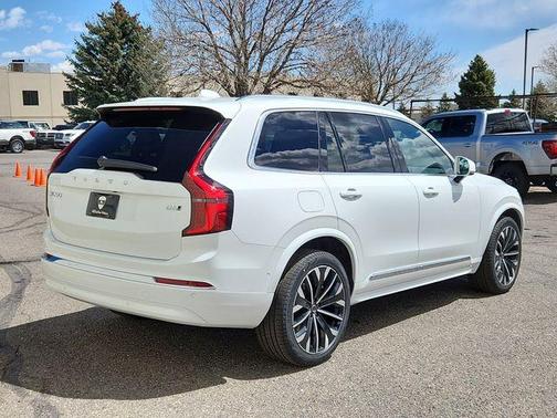 2025 Volvo XC90 B6 Ultra