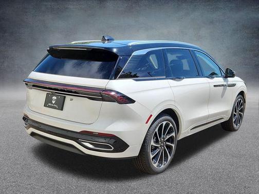 2025 Lincoln Nautilus Black Label