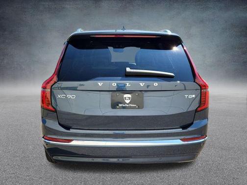 2026 Volvo XC90 Plug-In Hybrid T8 Plus 7-Seater