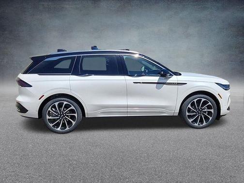 2024 Lincoln Nautilus Black Label