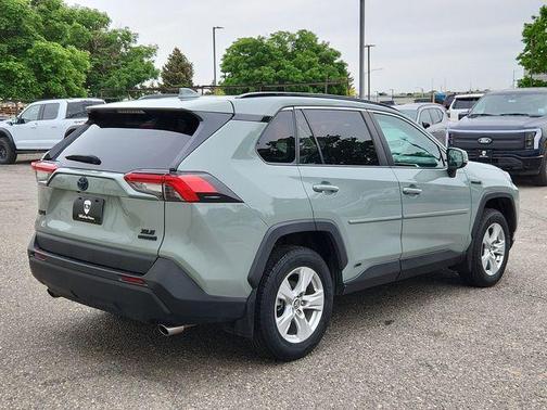 2020 Toyota RAV4 Hybrid XLE